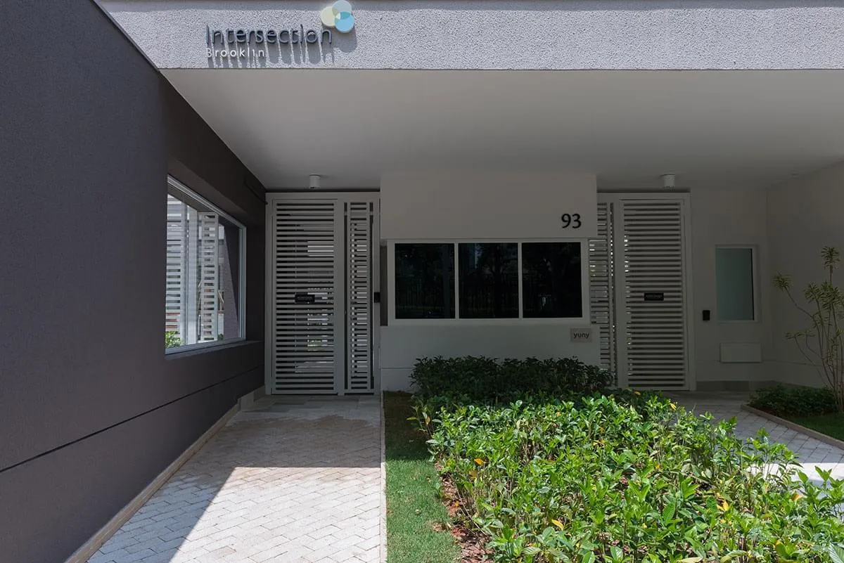 Intersection Brooklin - 1