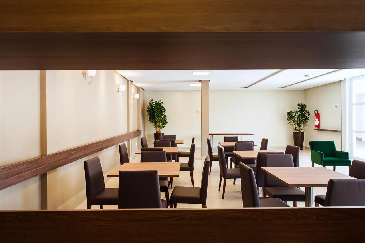 Apartamento à venda com 65m², 2 quartos com vaga - 13