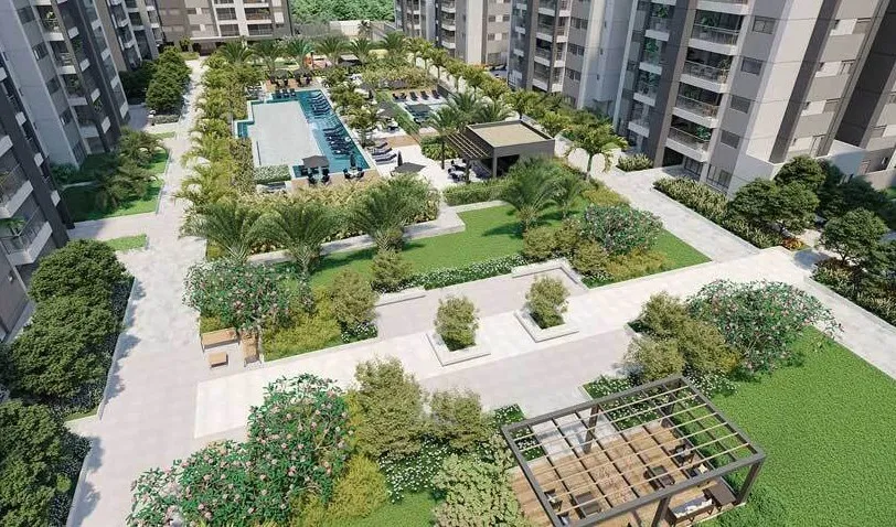 Unique Green Emerald - 32