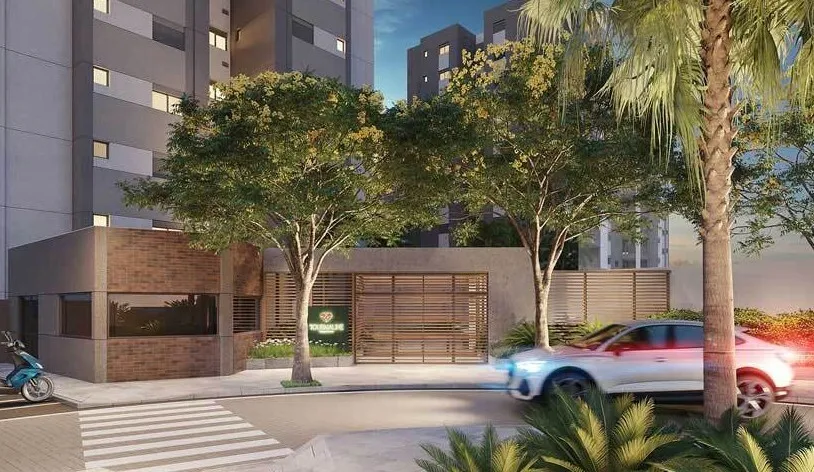 Unique Green Emerald - 35