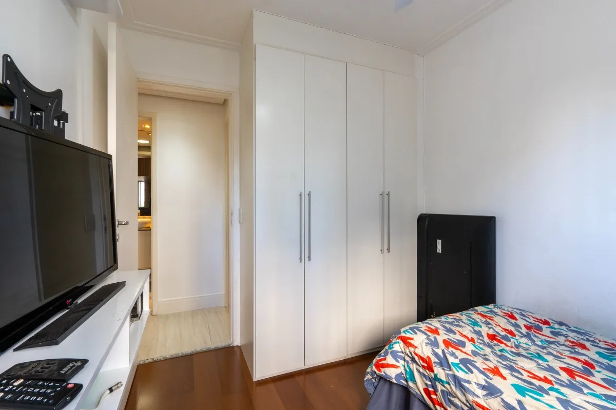 Apartamento à venda com 64m², 2 quartos com vaga - 13