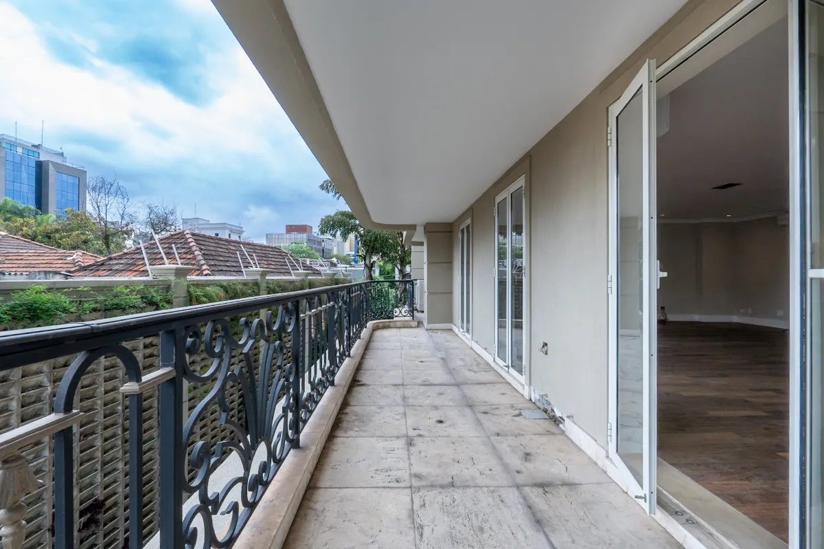 Maison de Orleans - 12
