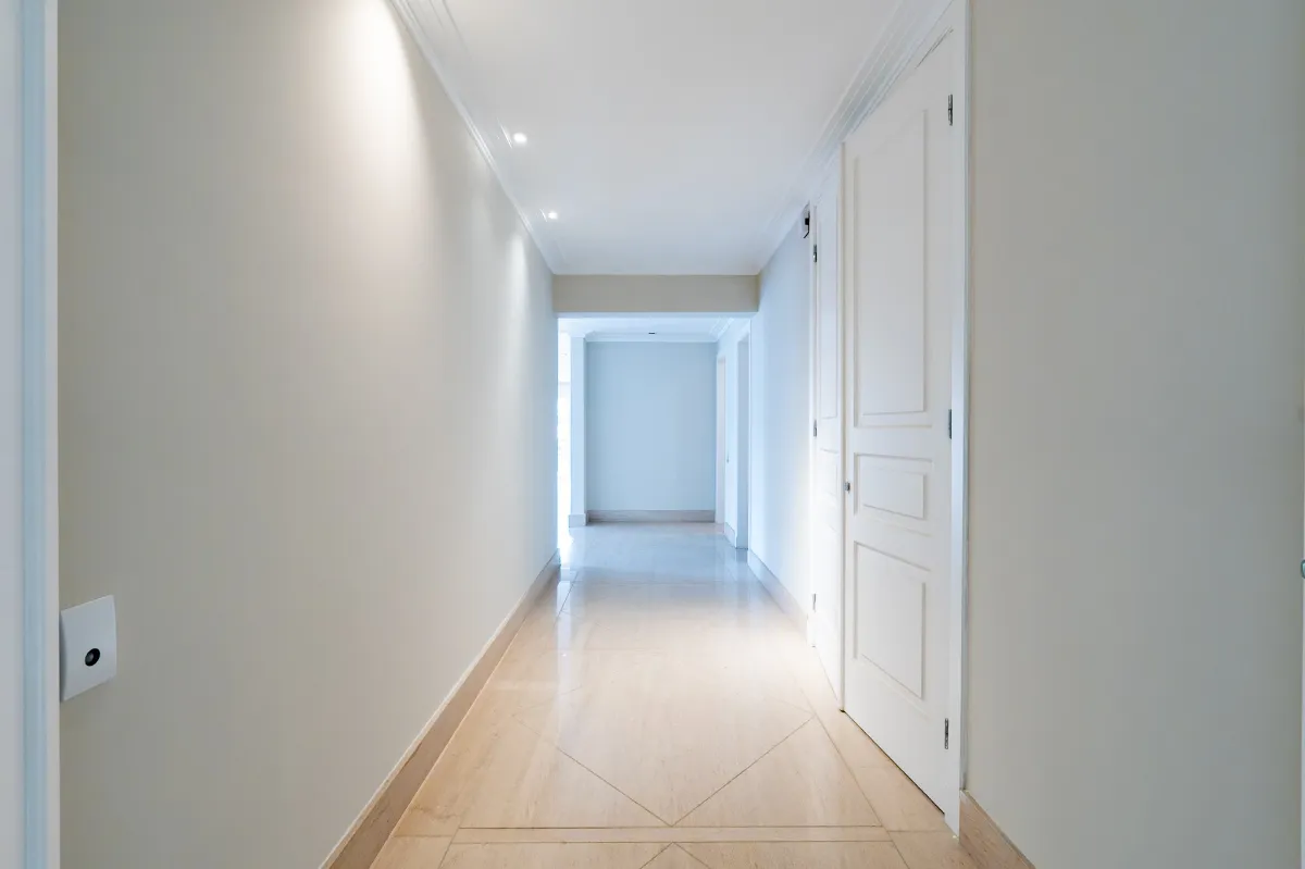 Maison de Orleans - 17