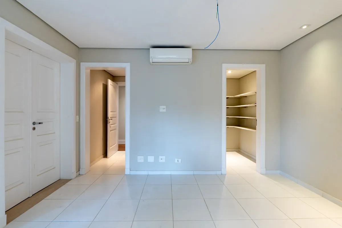 Maison de Orleans - 22
