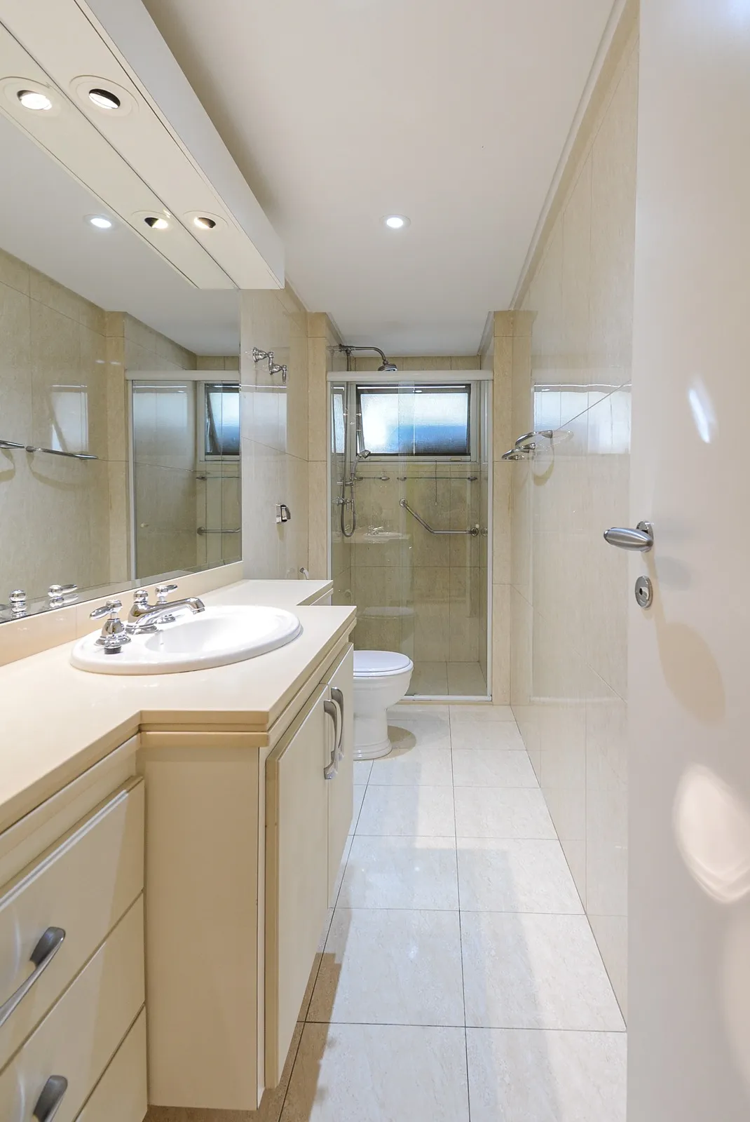 Apartamento à venda com 177m², 3 quartos com vaga - 23