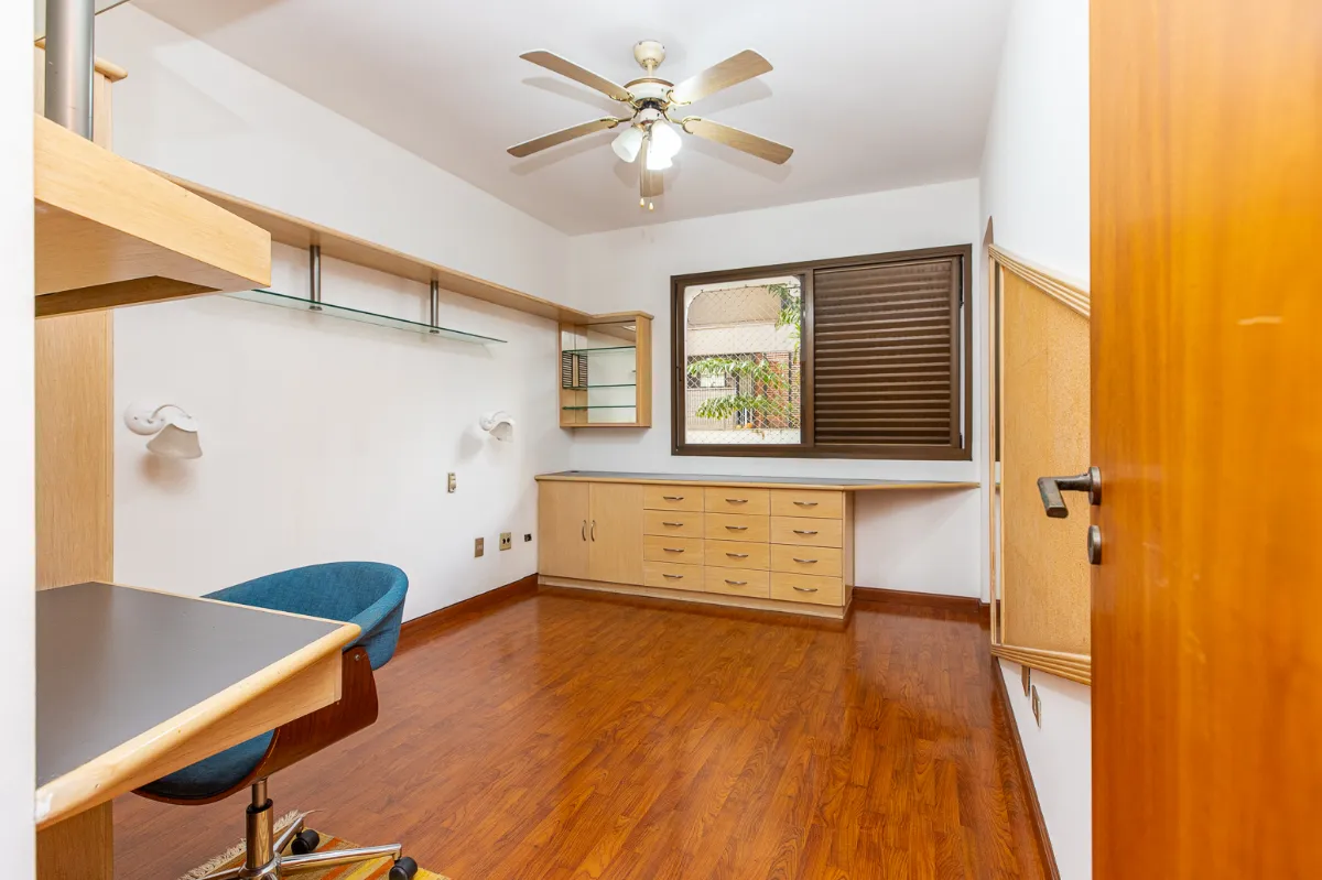 Apartamento à venda com 216m², 4 quartos com vaga - 28