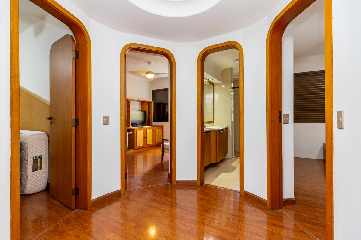 Apartamento à venda com 216m², 4 quartos com vaga - 35