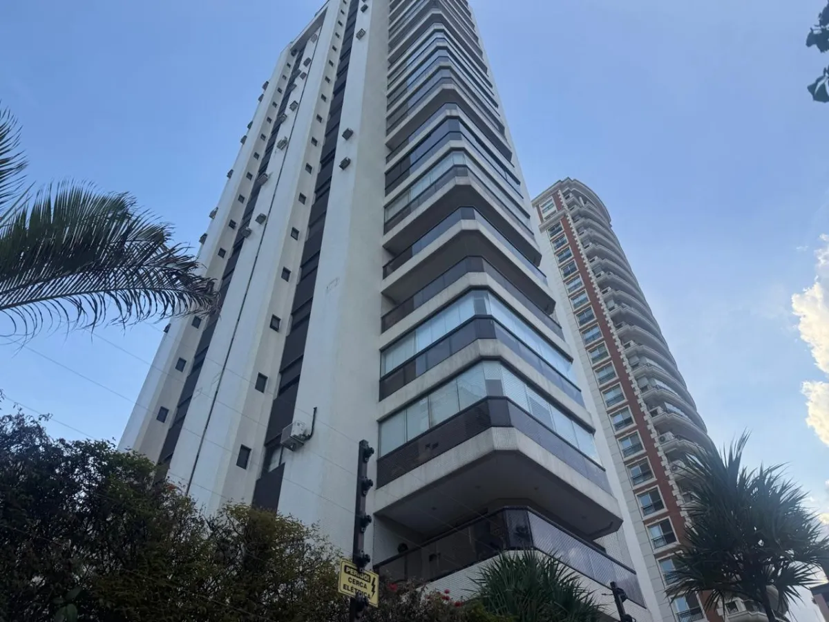 Apartamento à venda com 252m², 4 quartos com vaga - 20