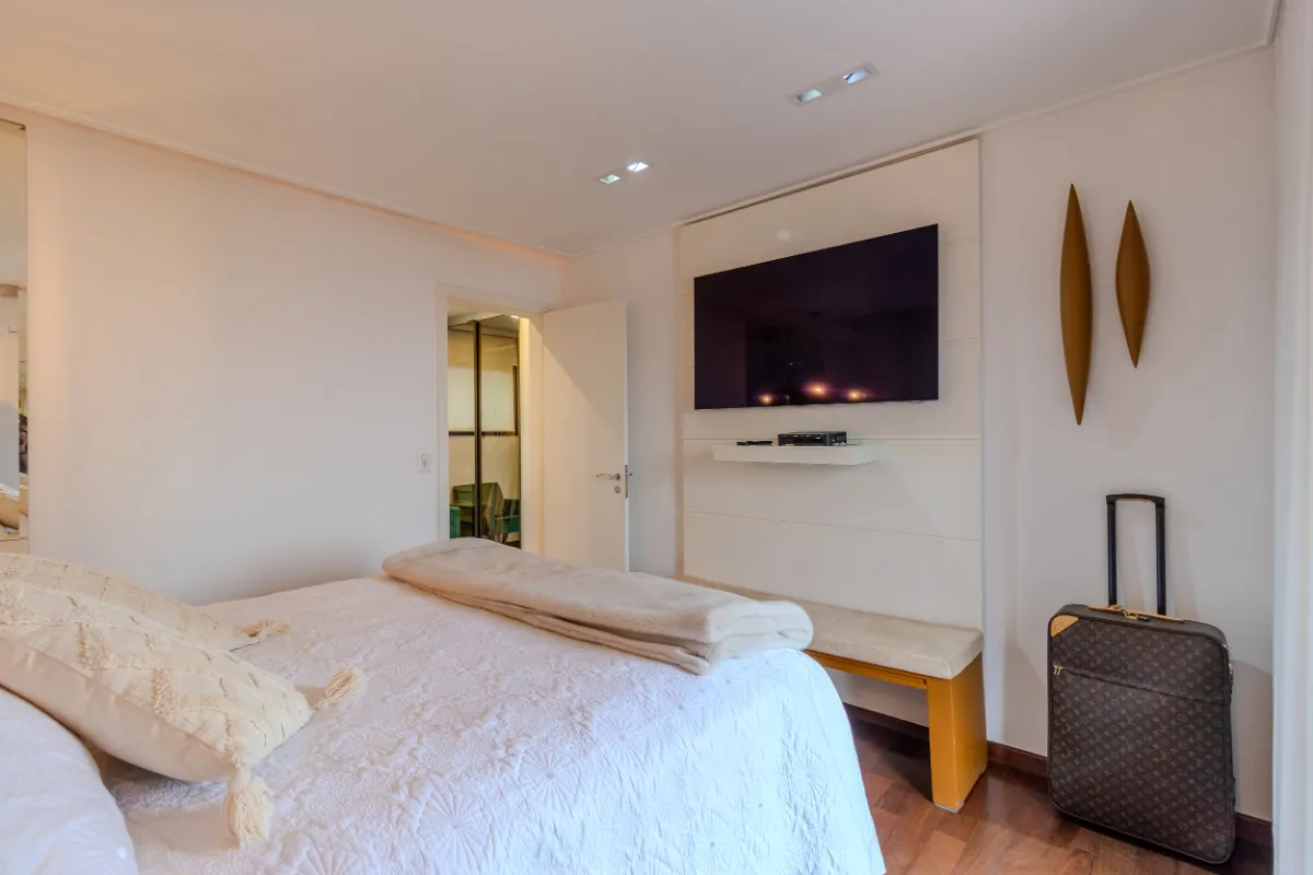 Apartamento à venda com 226m², 4 quartos com vaga - 43