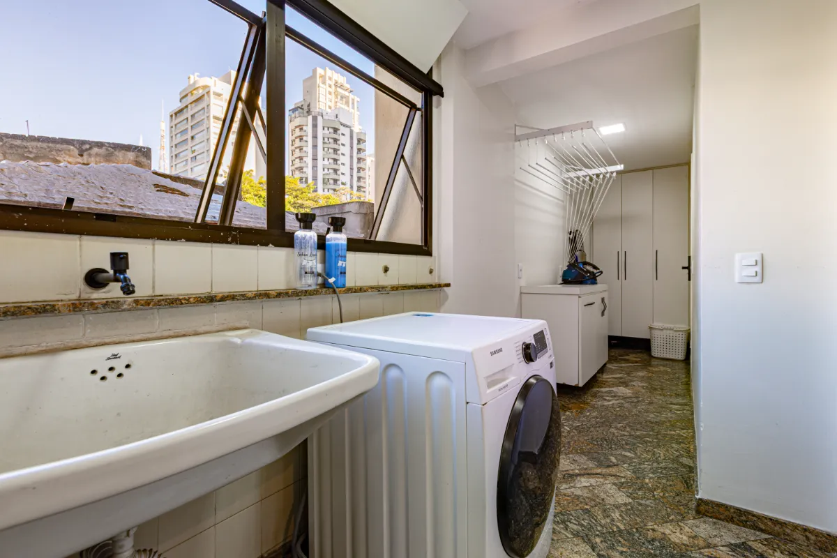 Apartamento à venda com 208m², 3 quartos com vaga - 33
