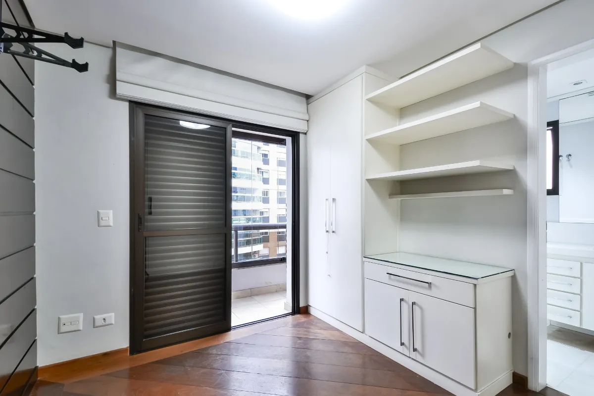 Apartamento à venda com 155m², 4 quartos com vaga - 13