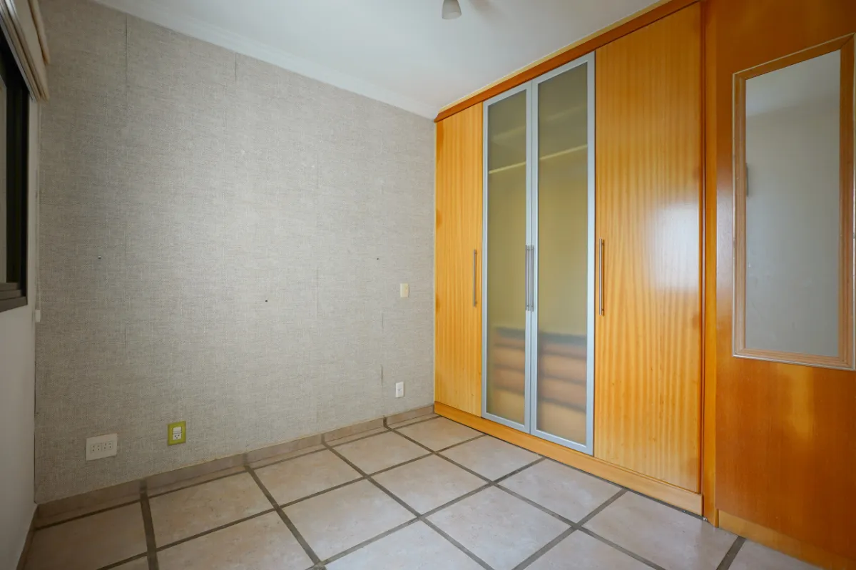 Apartamento à venda com 77m², 3 quartos com vaga - 5