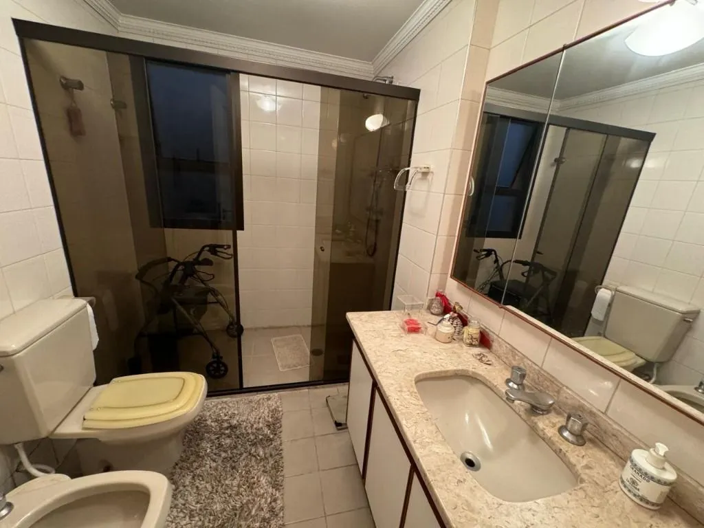Apartamento à venda com 194m², 4 quartos com vaga - 16