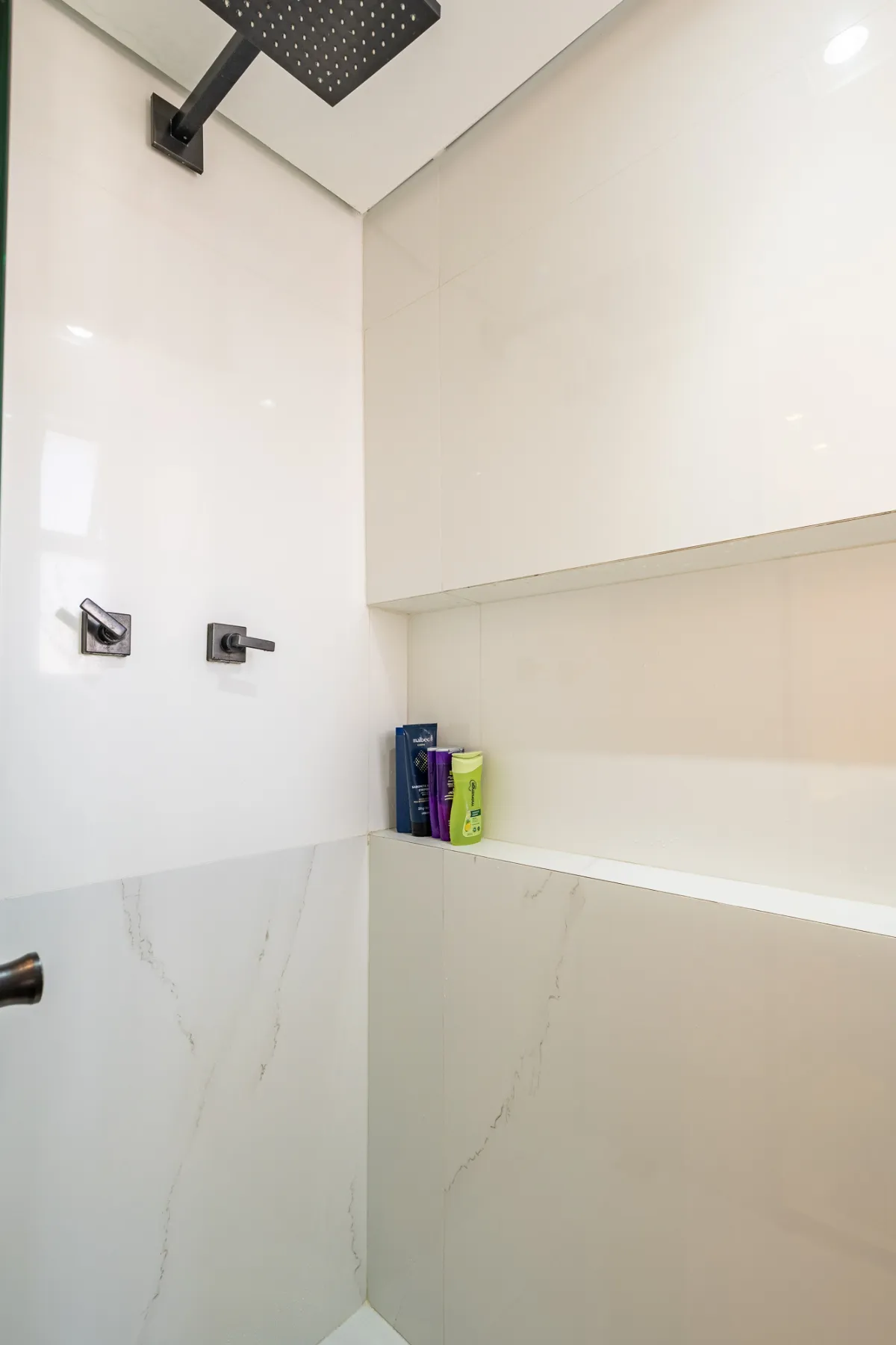Apartamento à venda com 75m², 3 quartos com vaga - 33