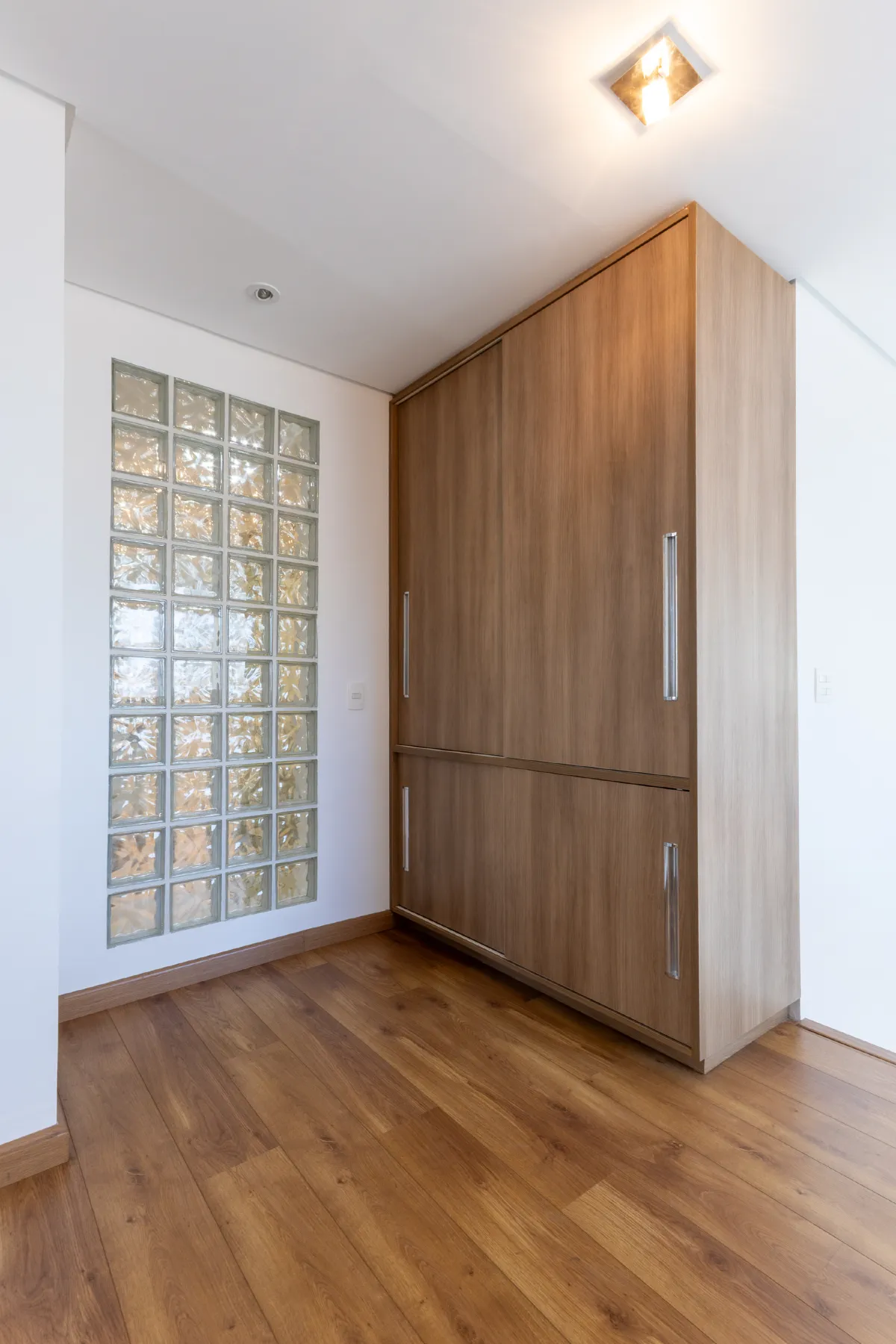 Apartamento à venda com 70m², 1 quarto com vaga - 23