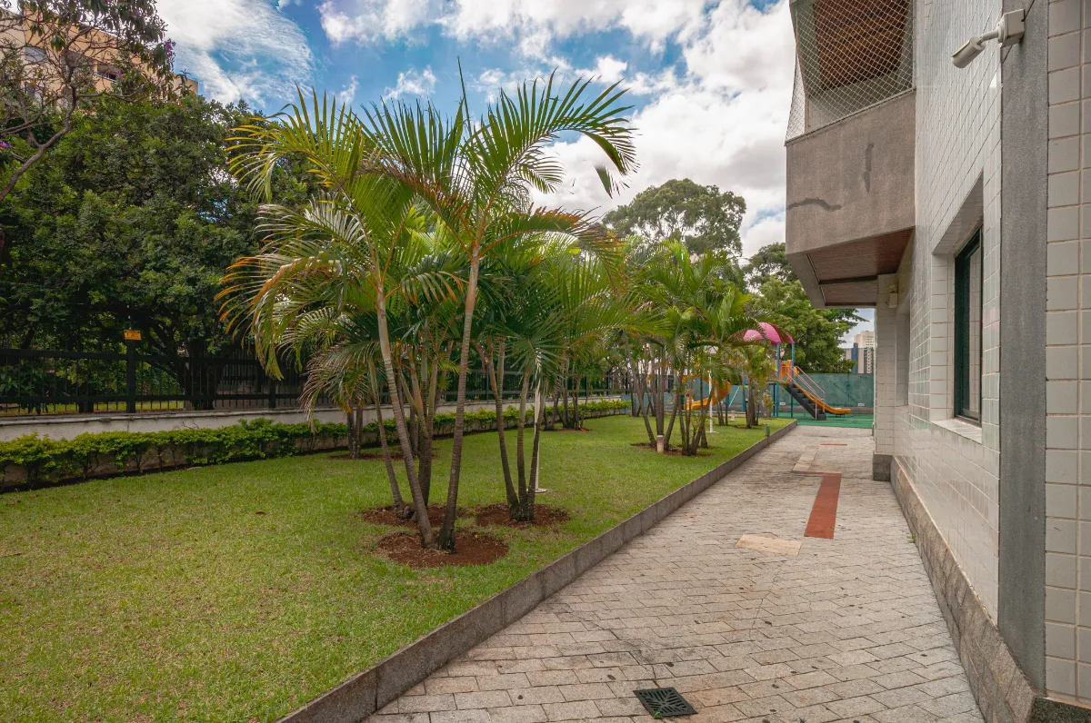 Apartamento à venda com 88m², 3 quartos com vaga - 9