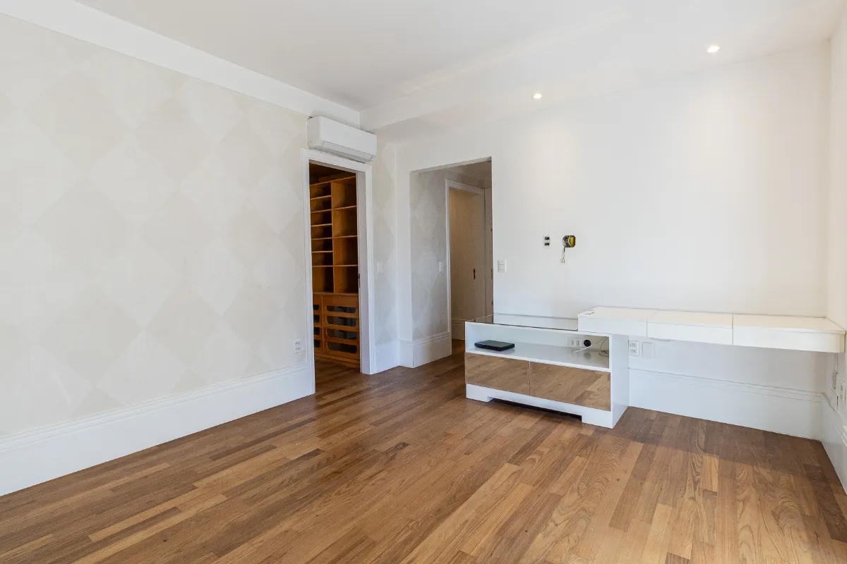 Apartamento à venda com 214m², 3 quartos com vaga - 30