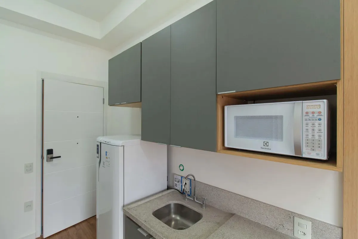 Halls Mitre Plato - 2