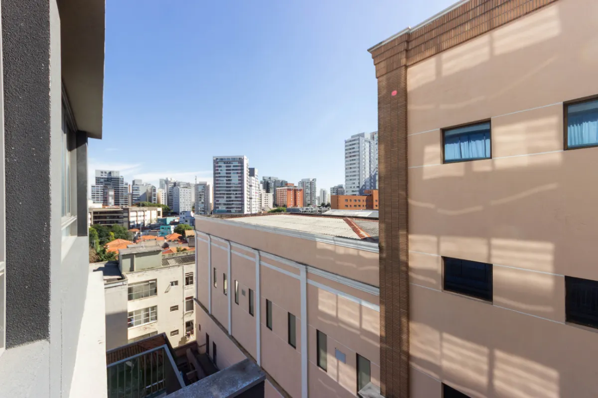 ON DOMINGOS DE MORAIS - 11