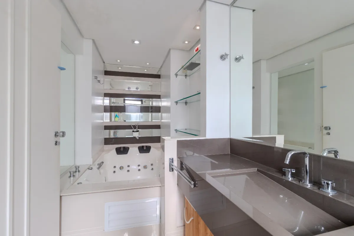 Apartamento à venda com 134m², 3 quartos com vaga - 18