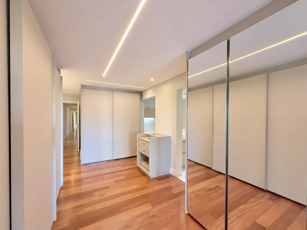 Apartamento à venda com 301m², 4 quartos com vaga - 24