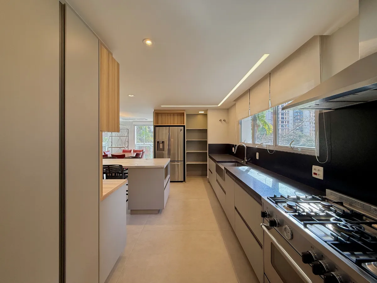 Apartamento à venda com 301m², 4 quartos com vaga - 82