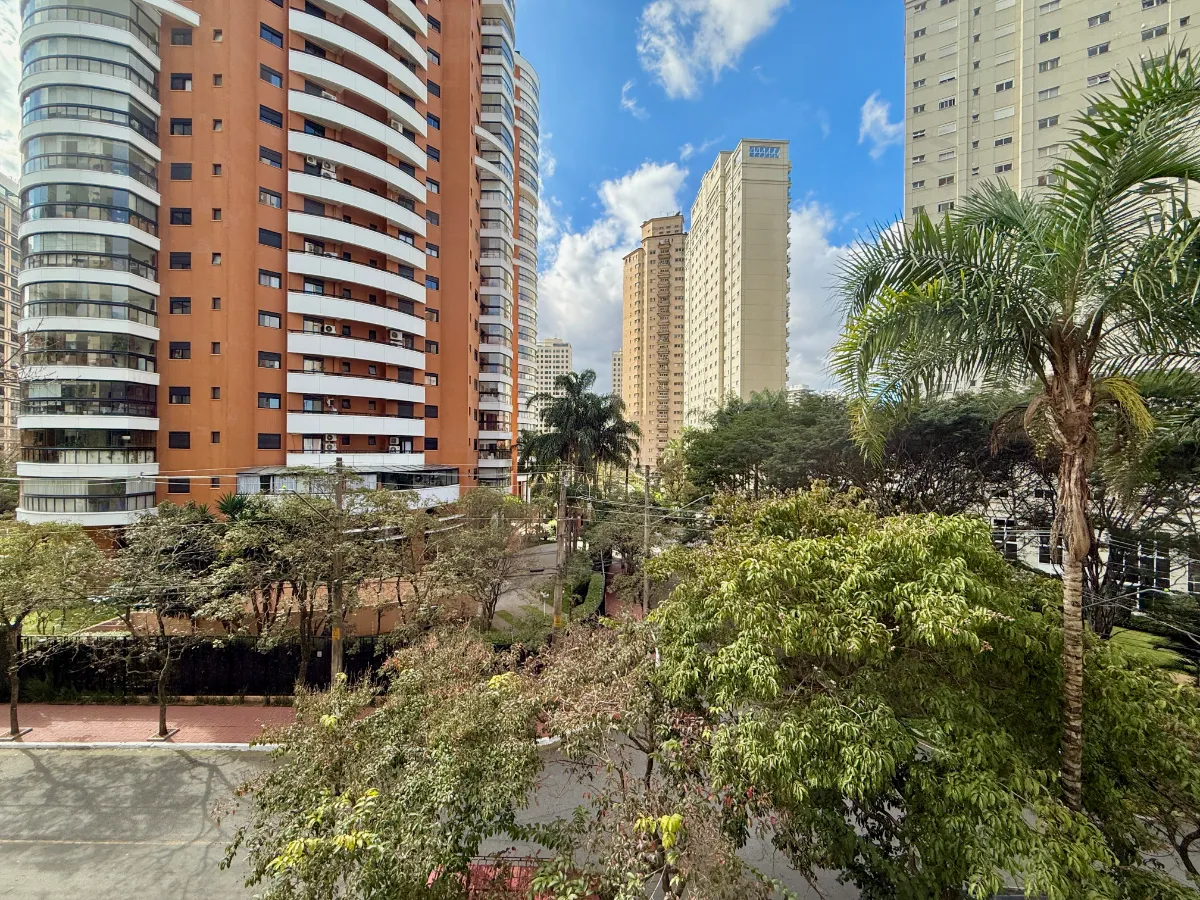 Apartamento à venda com 301m², 4 quartos com vaga - 83