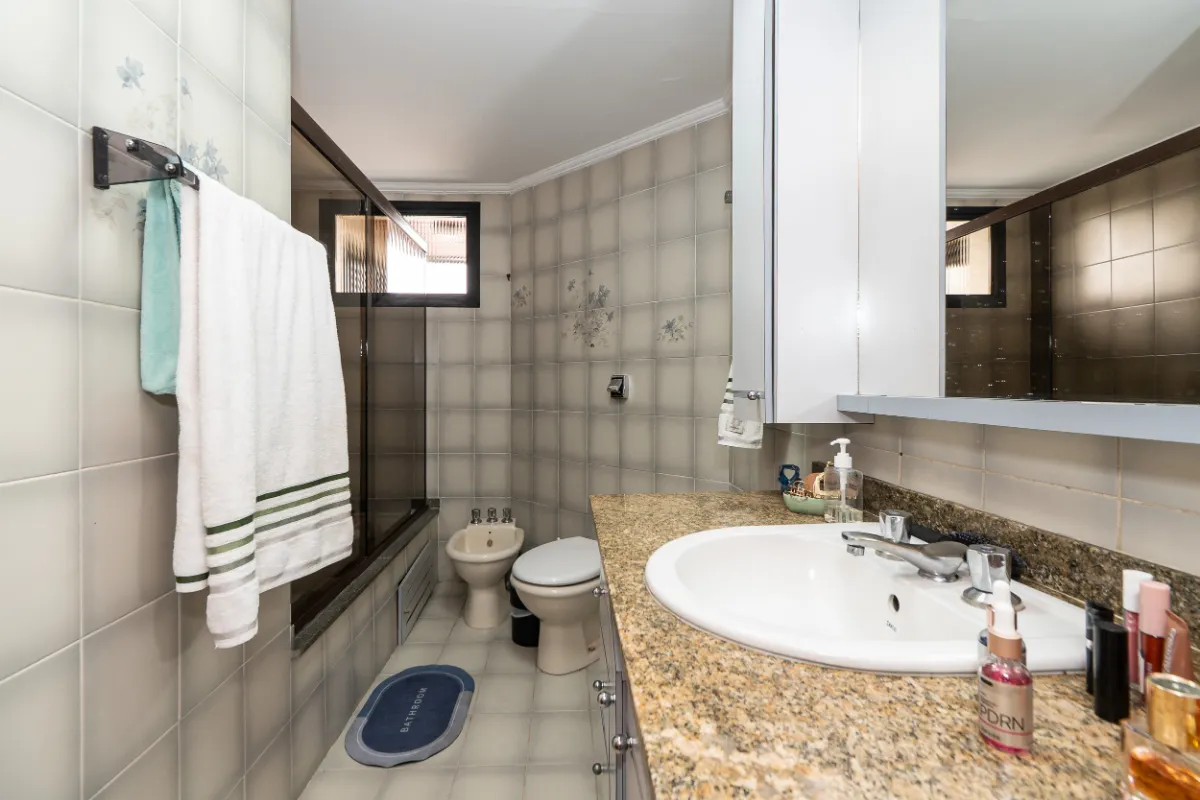 Apartamento à venda com 169m², 3 quartos com vaga - 17
