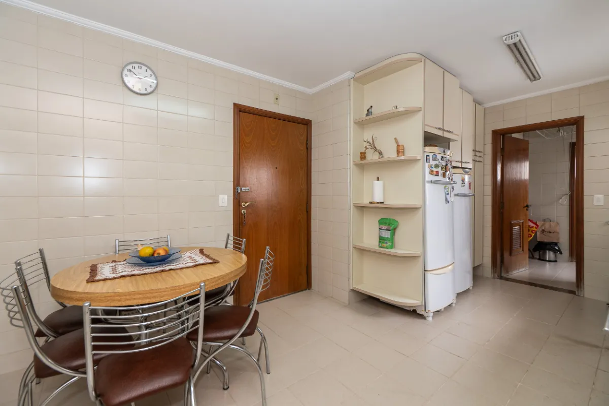 Apartamento à venda com 169m², 3 quartos com vaga - 23