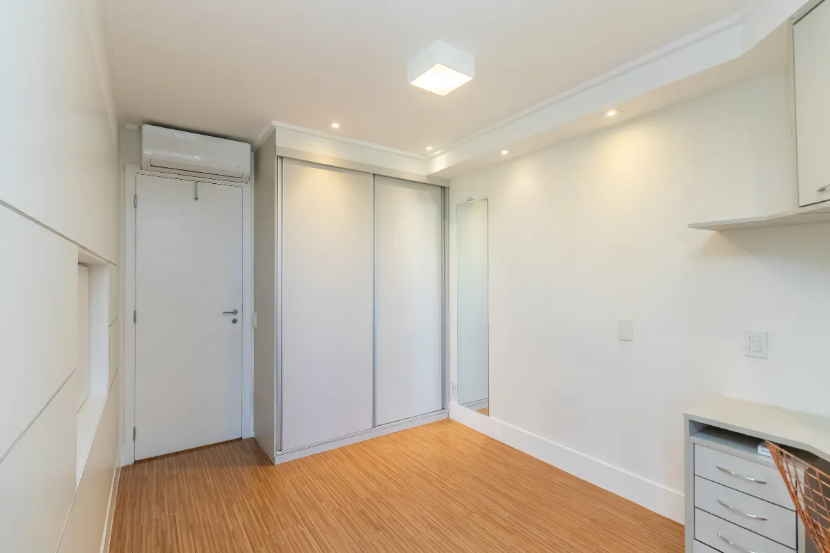 Apartamento à venda com 49m², 1 quarto com vaga - 12