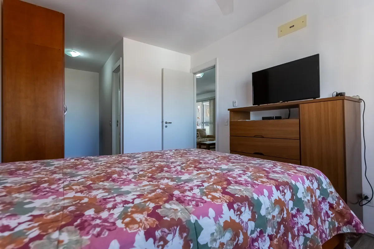 Apartamento à venda com 81m², 2 quartos com vaga - 13
