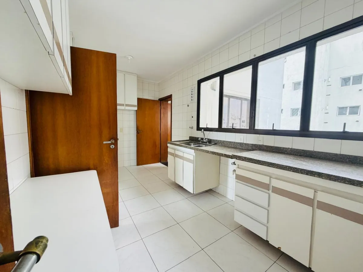 Apartamento à venda com 148m², 3 quartos com vaga - 29