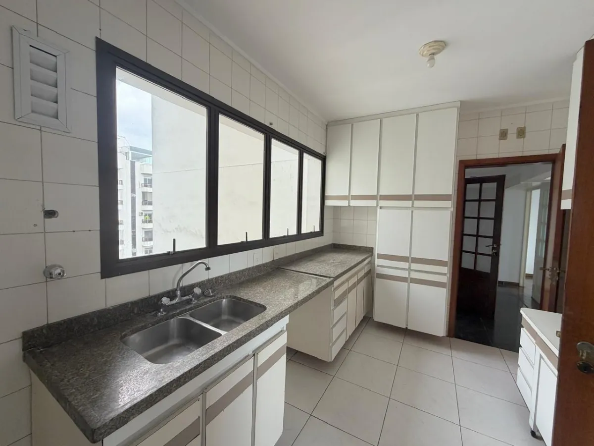Apartamento à venda com 148m², 3 quartos com vaga - 31