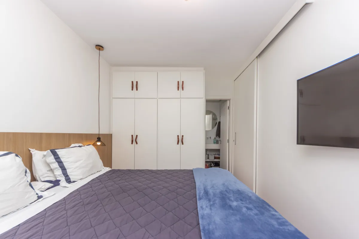 Apartamento à venda com 56m², 1 quarto com vaga - 13