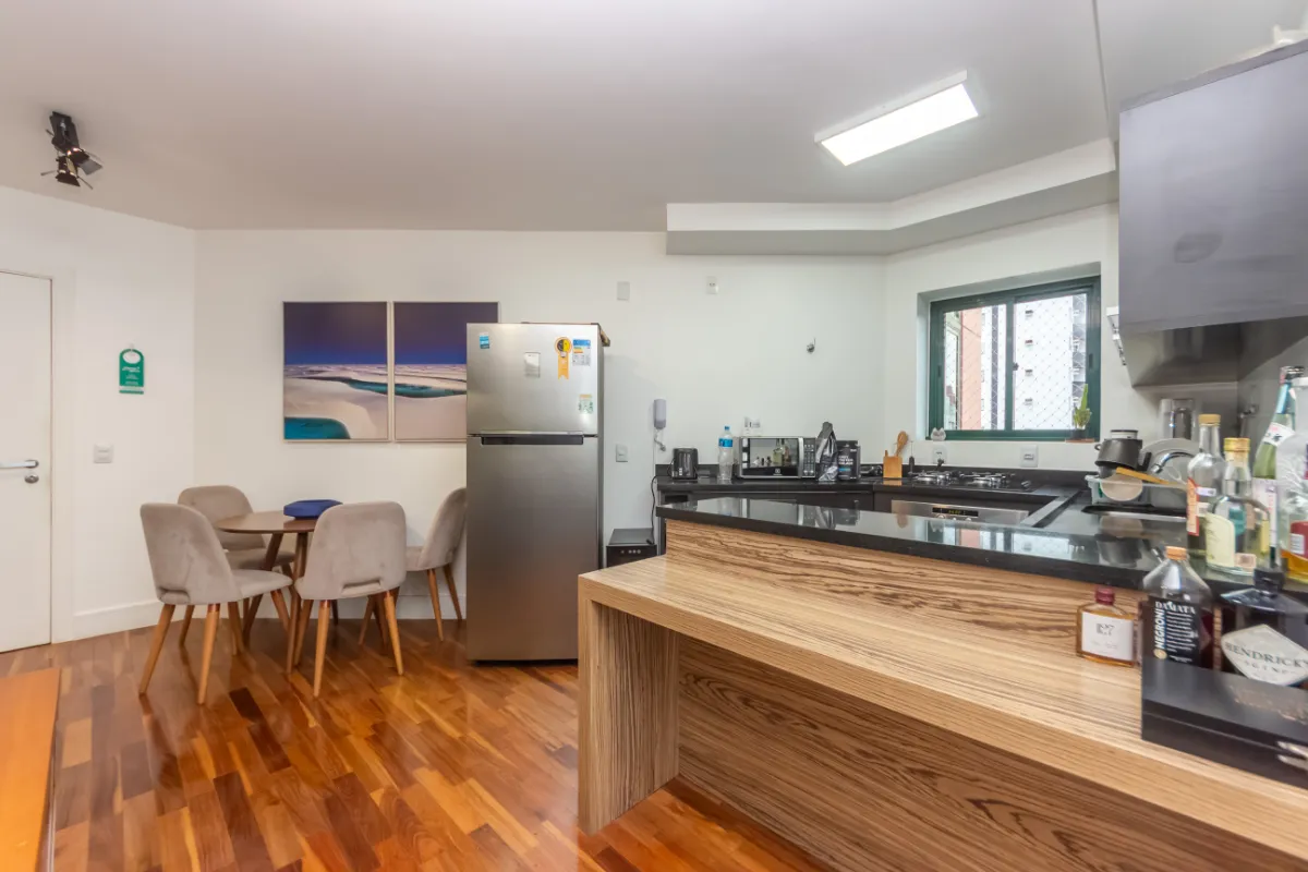 Apartamento à venda com 56m², 1 quarto com vaga - 17