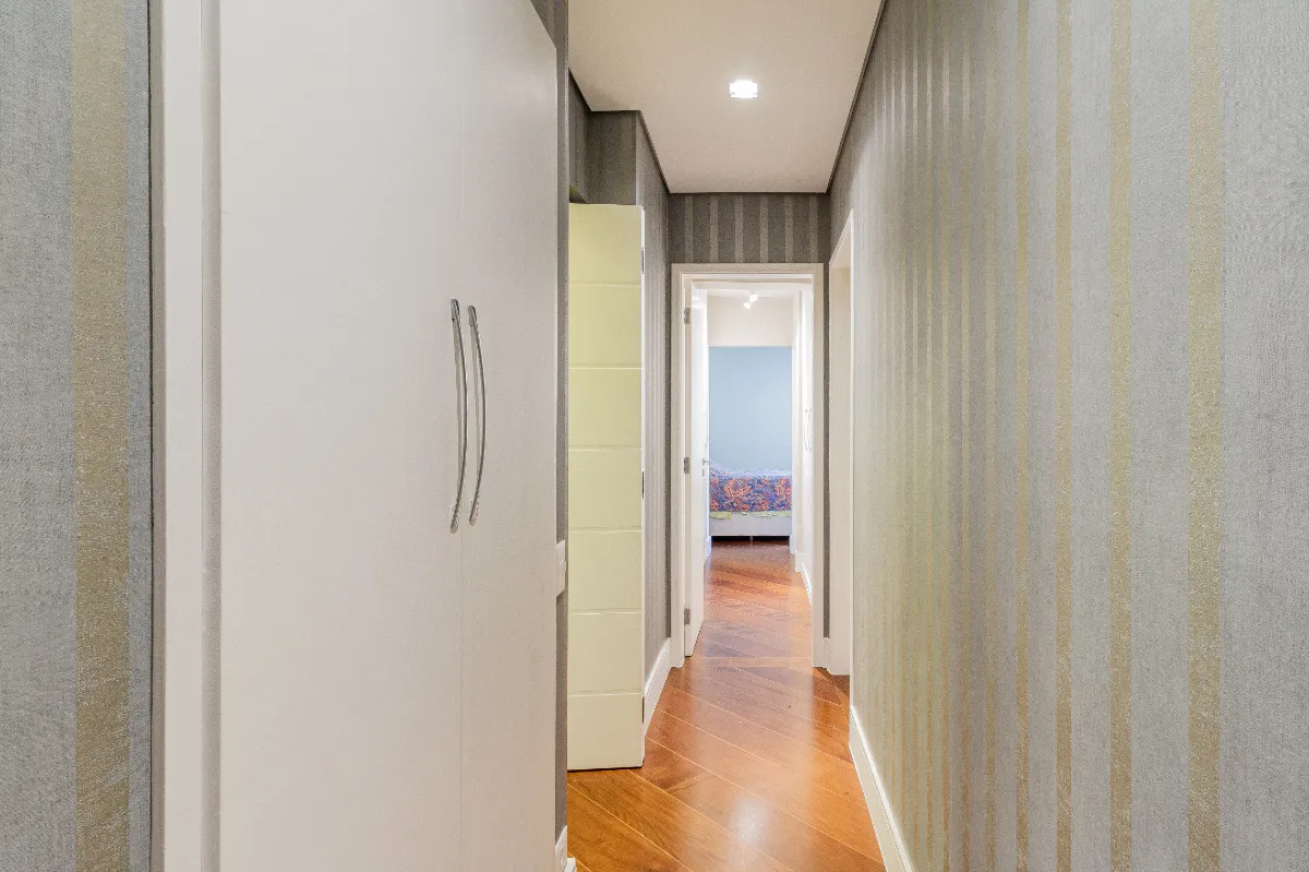 Apartamento à venda com 130000m², 4 quartos com vaga - 13
