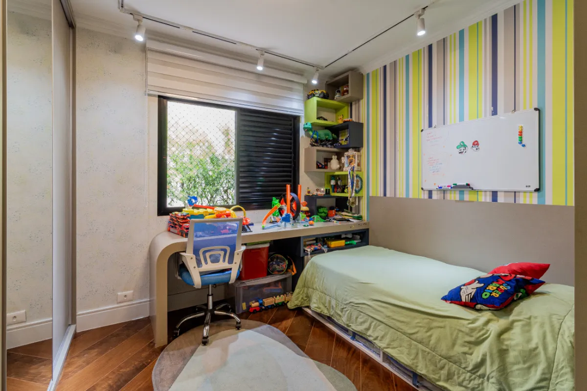 Apartamento à venda com 130000m², 4 quartos com vaga - 23