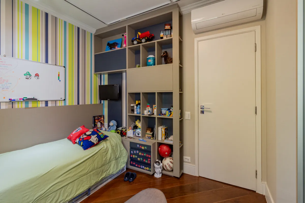 Apartamento à venda com 130000m², 4 quartos com vaga - 24