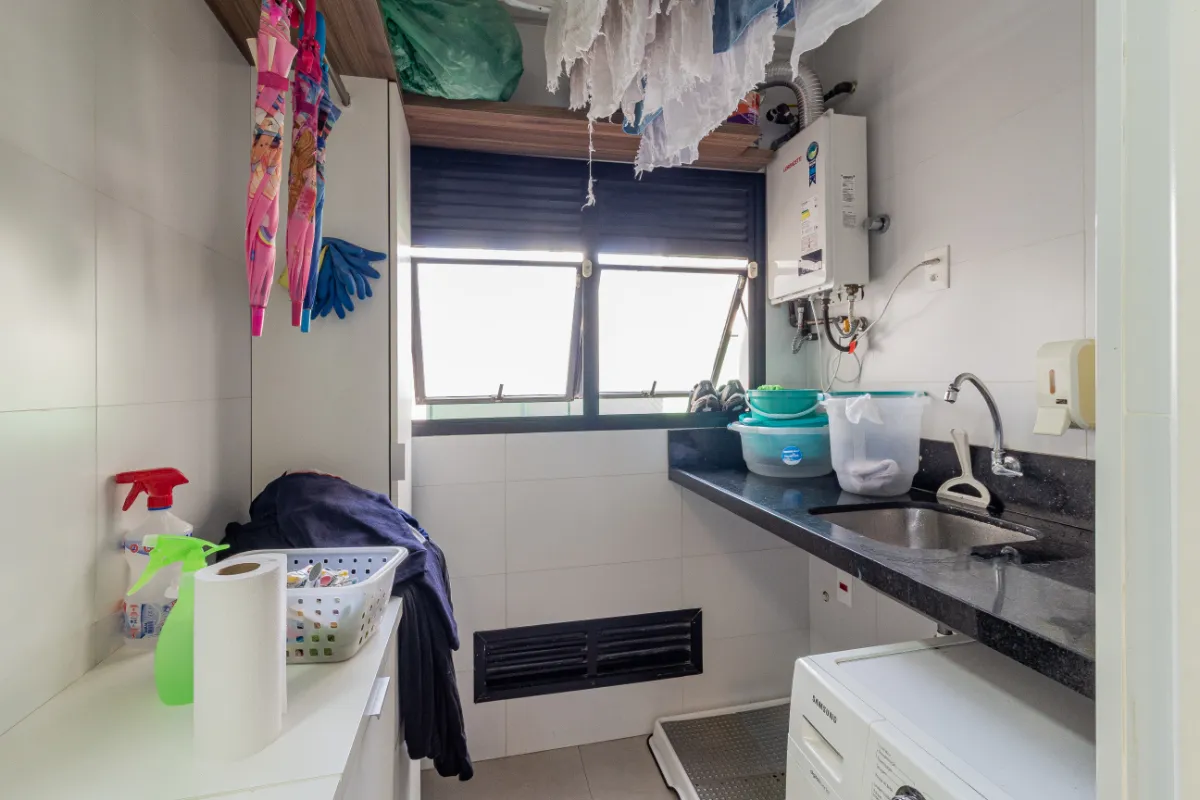 Apartamento à venda com 130000m², 4 quartos com vaga - 37