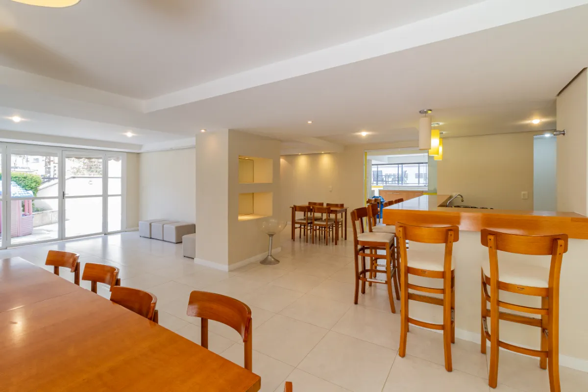 Apartamento à venda com 130000m², 4 quartos com vaga - 47