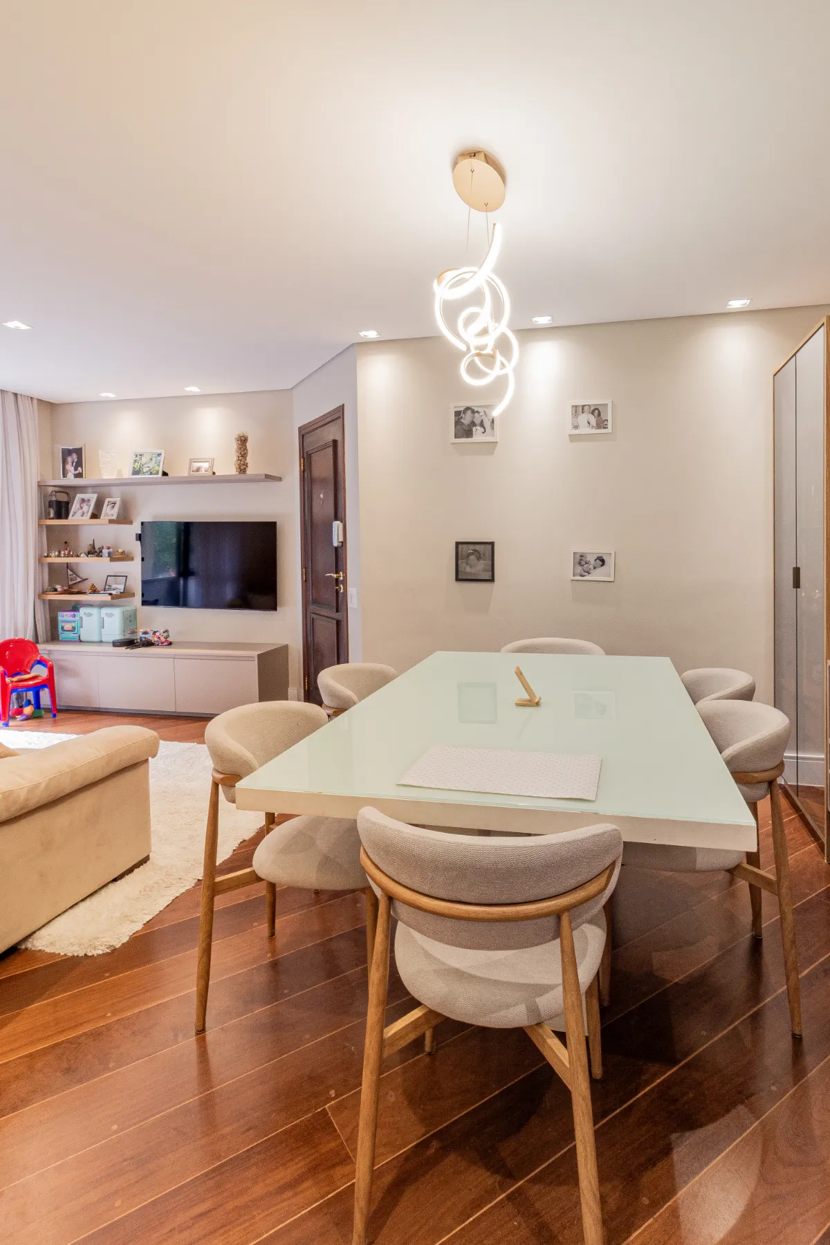 Apartamento à venda com 130000m², 4 quartos com vaga - 6
