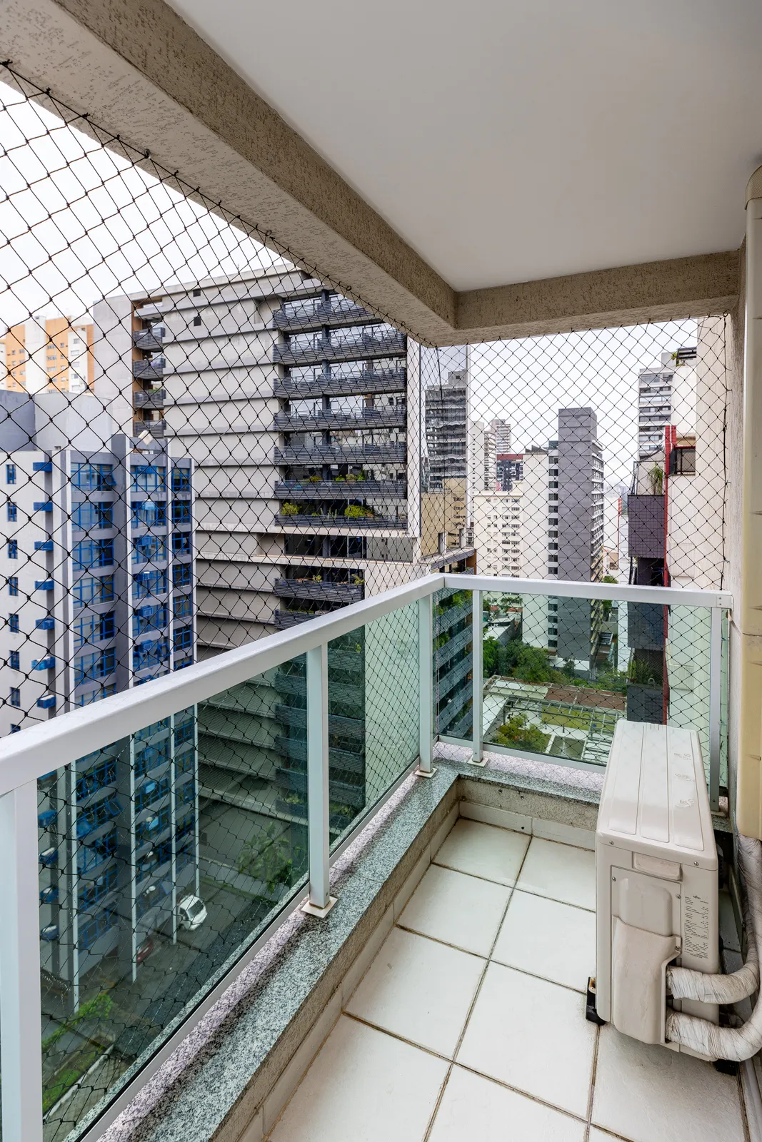 Apartamento à venda com 131m², 3 quartos com vaga - 27