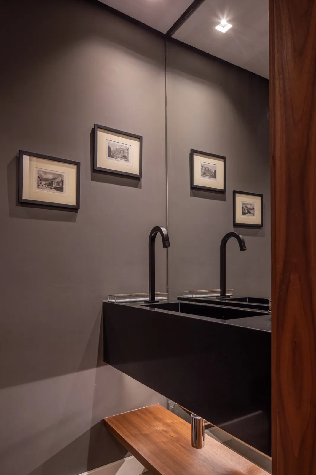 Apartamento à venda com 186m², 3 quartos com vaga - 54