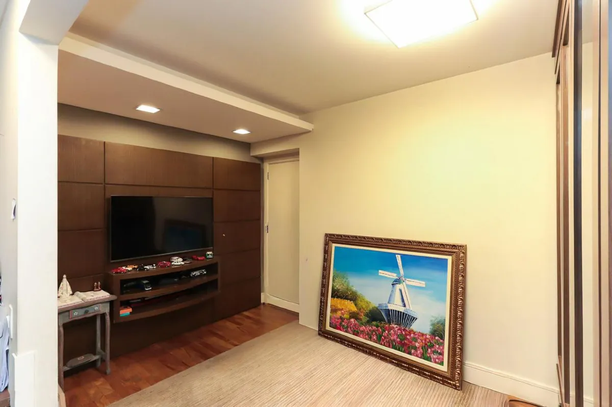 Apartamento à venda com 210m², 4 quartos com vaga - 18