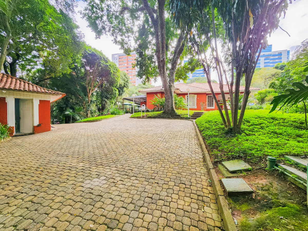 Apartamento à venda com 140m², 3 quartos com vaga - 36
