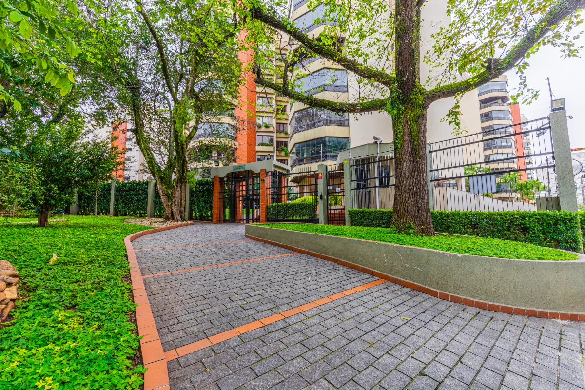 Apartamento à venda com 208m², 4 quartos com vaga - 33