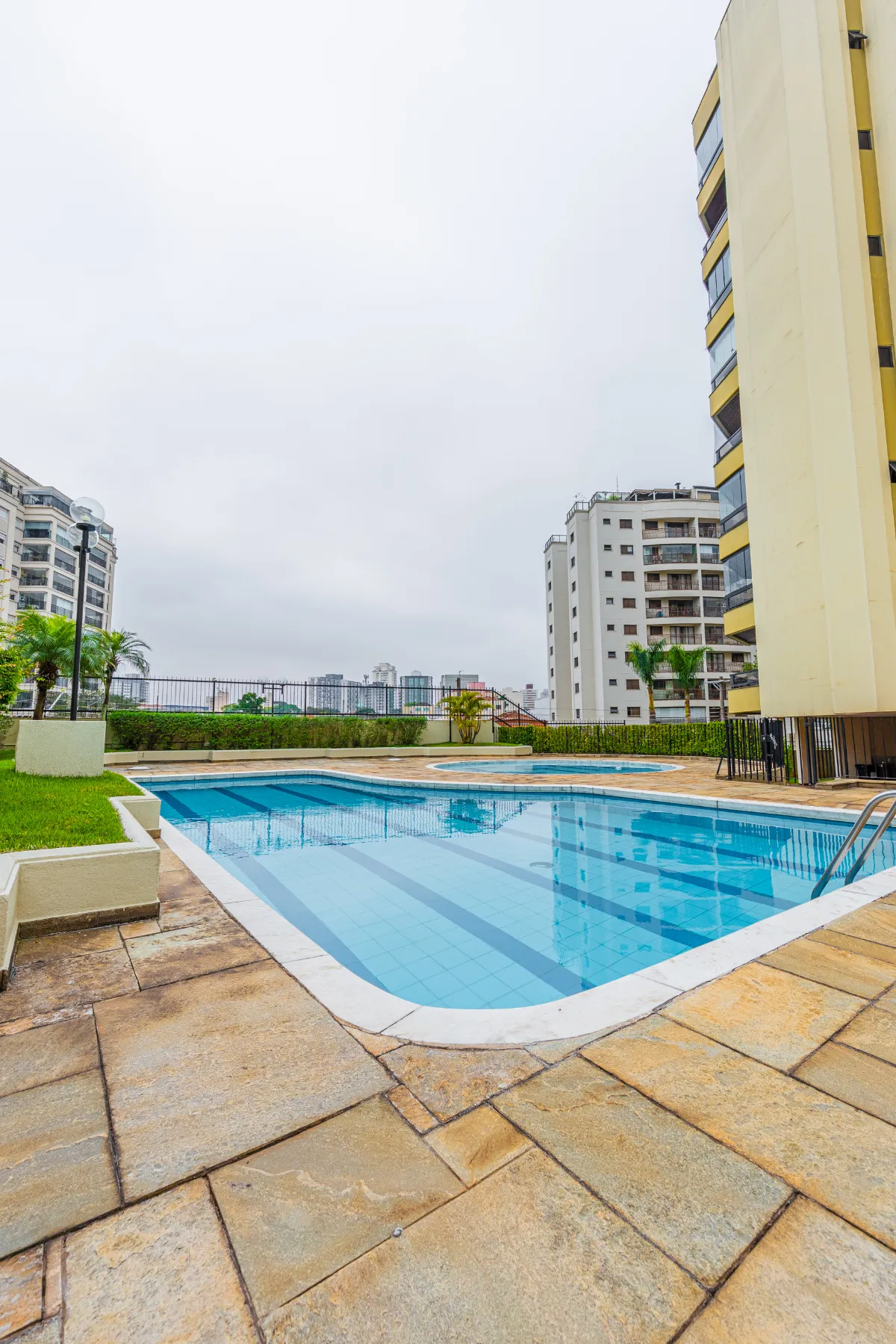 Apartamento à venda com 208m², 4 quartos com vaga - 36