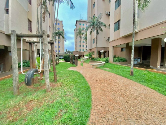 Apartamento à venda com 71m², 3 quartos com vaga - 18